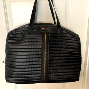 Stella & Dot Weekender Quilted Bag